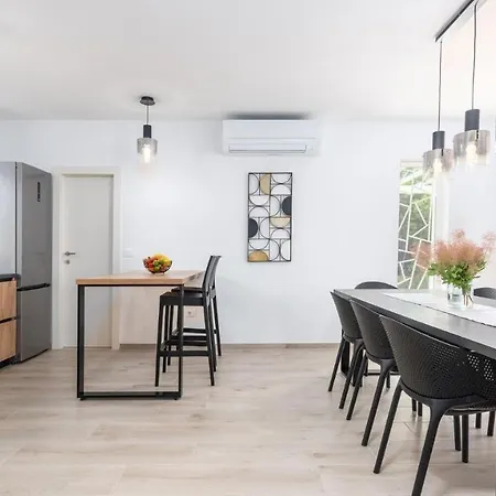 Oliveti By Gasthuis 4*