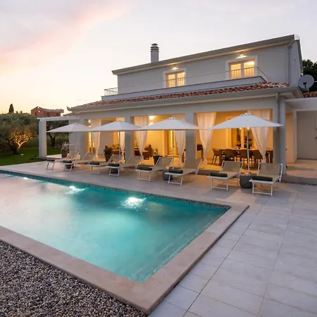 Oliveti Guest house